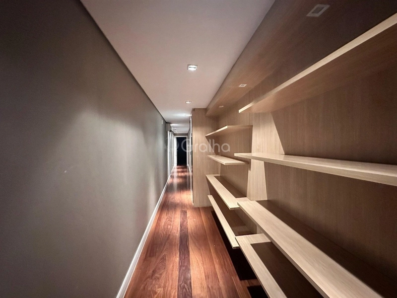 Apartamento na Beira Mar com 3 suítes com closet e hidromassagem 316m²: 6ª foto da galeria de imagens do imóvel