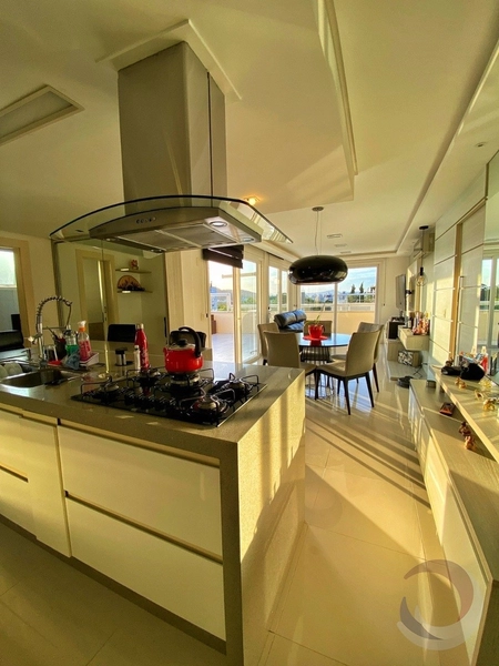 Apartamento no Itacurubi com 3 dormitórios, sendo 3 suítes e 4 vagas: 8ª foto da galeria de imagens do imóvel