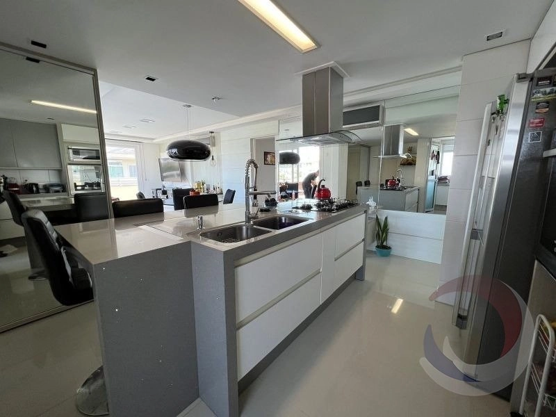 Apartamento no Itacurubi com 3 dormitórios, sendo 3 suítes e 4 vagas: 7ª foto da galeria de imagens do imóvel
