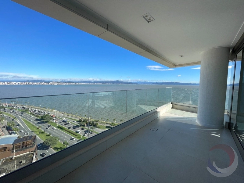 Apartamento Alto Padrão na Beira mar com 3 suítes e 3 vagas - 252m²: 2ª foto da galeria de imagens do imóvel