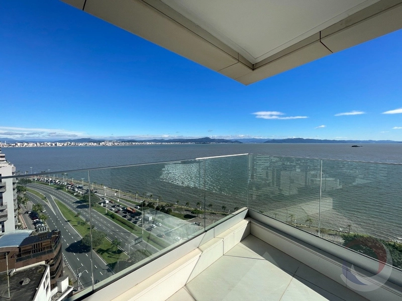 Apartamento Alto Padrão na Beira mar com 3 suítes e 3 vagas - 252m²: 3ª foto da galeria de imagens do imóvel