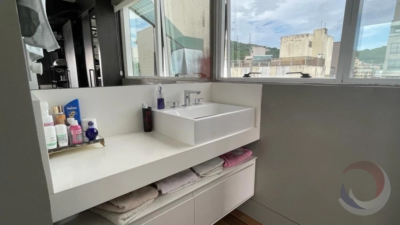 Apartamento no Centro com 2 dormitórios 1 suíte e 1 vaga - 93m²: 10ª foto da galeria de imagens do imóvel