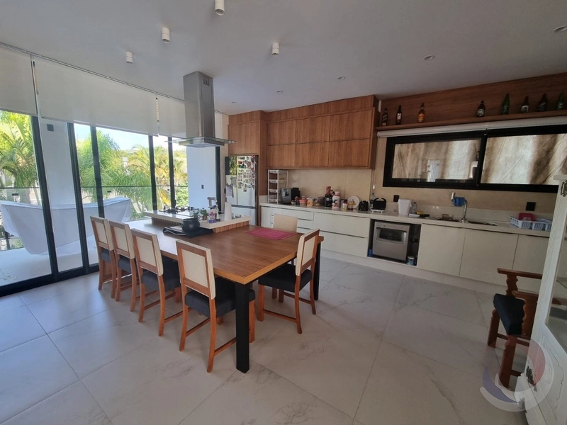 Casa residencial na Lagoa com 6 suítes e 4 vagas de garagem 766 m²: 1ª foto da galeria de imagens do imóvel
