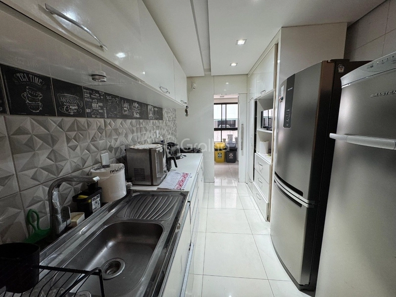 Apartamento na Agronomica com 3 dormitórios, sendo 1 suíte e 2 vagas: 10ª foto da galeria de imagens do imóvel