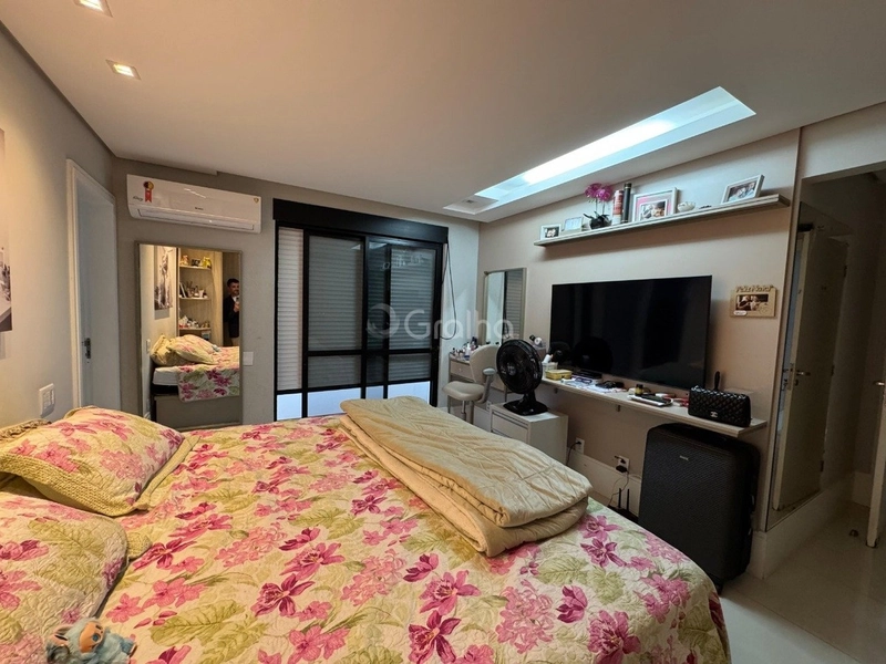 Apartamento na Agronomica com 3 dormitórios, sendo 1 suíte e 2 vagas: 16ª foto da galeria de imagens do imóvel
