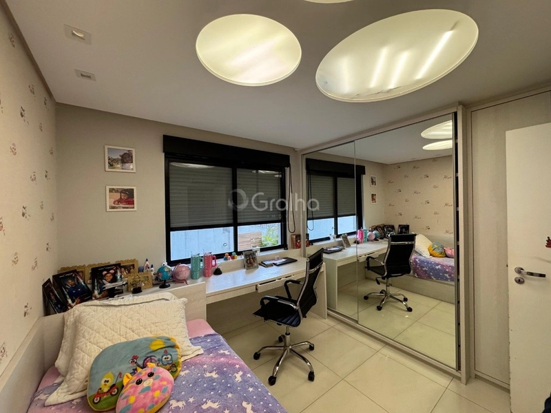 Apartamento na Agronomica com 3 dormitórios, sendo 1 suíte e 2 vagas: 19ª foto da galeria de imagens do imóvel