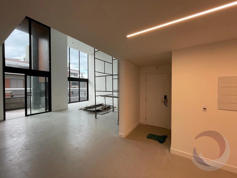 Duplex Alto padrão em Jurere com 3 suítes e 2 vagas - 170 m²: 2ª foto da galeria de imagens do imóvel