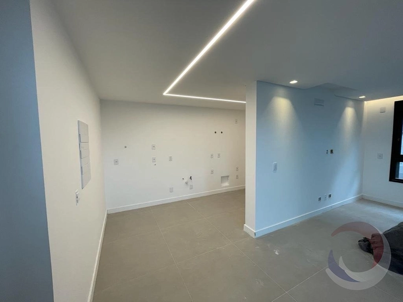 Duplex Alto padrão em Jurere com 3 suítes e 2 vagas - 170 m²: 10ª foto da galeria de imagens do imóvel
