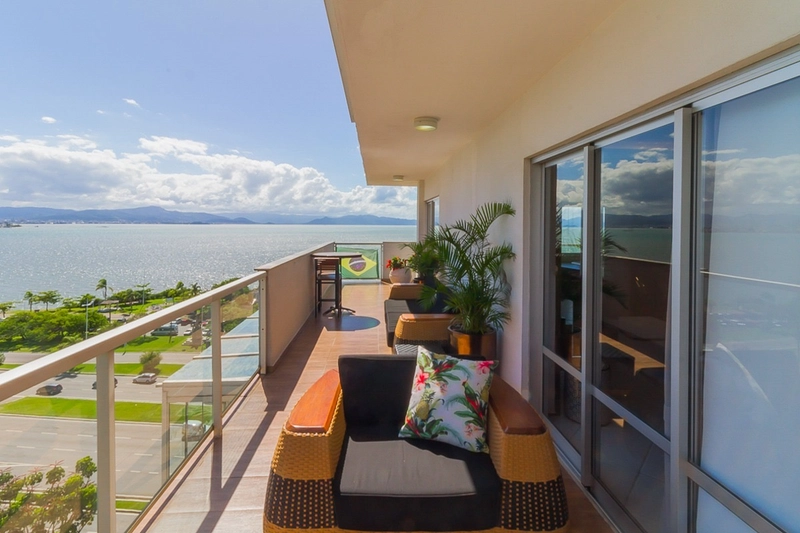 Apartamento na Beira Mar com 3 dormitórios, sendo 3 suítes e 2 vagas: 14ª foto da galeria de imagens do imóvel