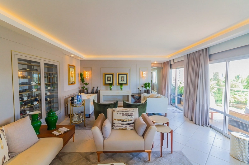 Apartamento na Beira Mar com 3 dormitórios, sendo 3 suítes e 2 vagas: 1ª foto da galeria de imagens do imóvel