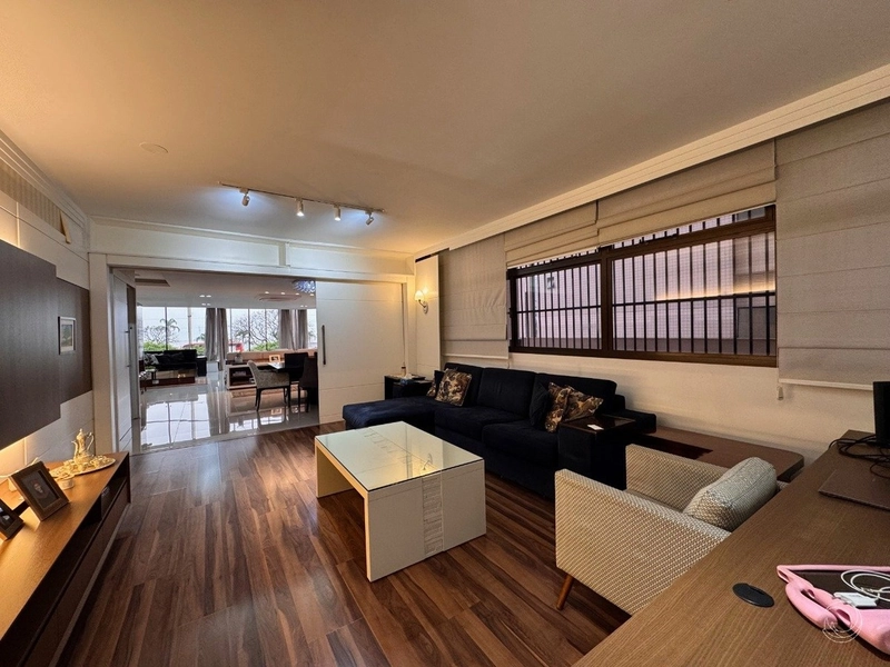 Apartamento na Beira Mar com 4 dormitórios, sendo 2 suítes e 2 vagas: 11ª foto da galeria de imagens do imóvel