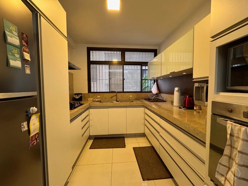Apartamento na Beira Mar com 4 dormitórios, sendo 2 suítes e 2 vagas: 36ª foto da galeria de imagens do imóvel