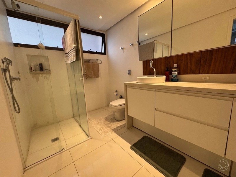 Apartamento na Beira Mar com 4 dormitórios, sendo 2 suítes e 2 vagas: 16ª foto da galeria de imagens do imóvel