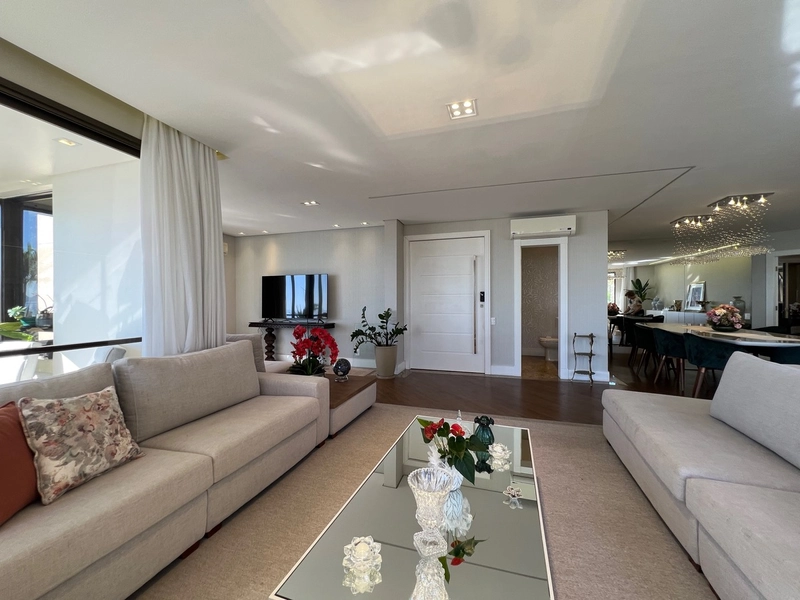 Apartamento na Beira Mar com 3 dormitórios, sendo 3 suítes e 2 vagas: 6ª foto da galeria de imagens do imóvel