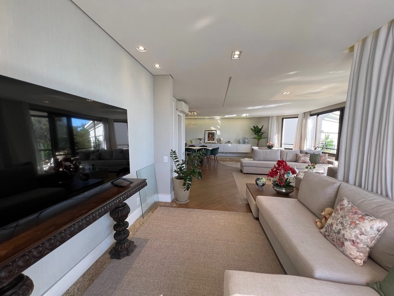 Apartamento na Beira Mar com 3 dormitórios, sendo 3 suítes e 2 vagas: 3ª foto da galeria de imagens do imóvel