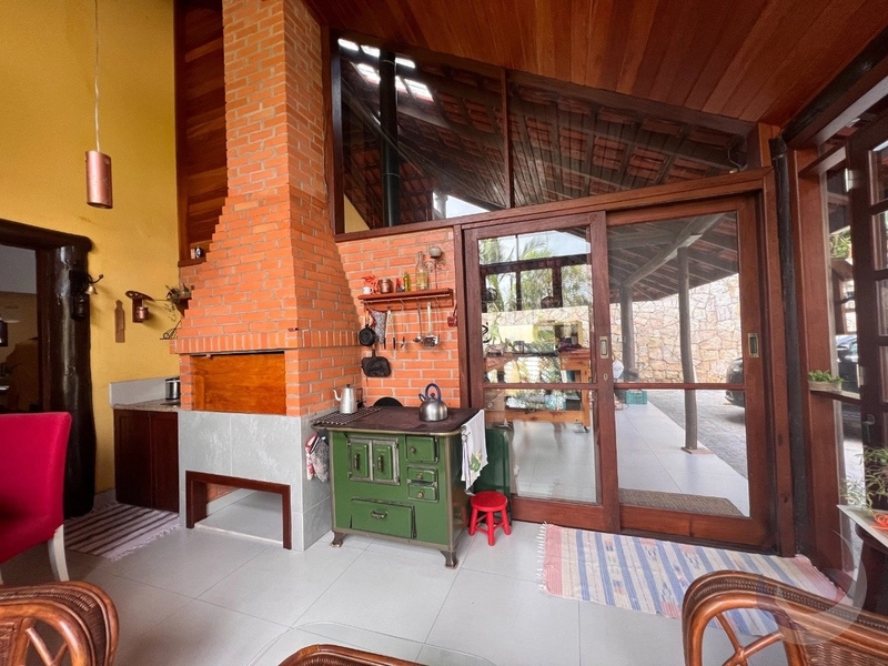 Casa Residencial no Itacurubi com 4 dormitórios, sendo 2 suítes e 4 vg: 6ª foto da galeria de imagens do imóvel