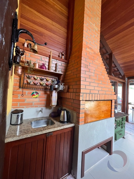 Casa Residencial no Itacurubi com 4 dormitórios, sendo 2 suítes e 4 vg: 8ª foto da galeria de imagens do imóvel