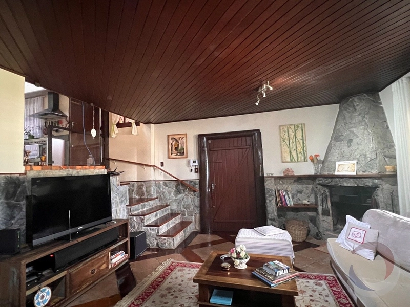 Casa Residencial no Itacurubi com 4 dormitórios, sendo 2 suítes e 4 vg: 15ª foto da galeria de imagens do imóvel