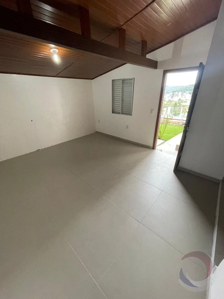 Casa na Carvoeira com 03 dormitórios, sendo 01 suíte e 1 vaga - 112m²: 10ª foto da galeria de imagens do imóvel