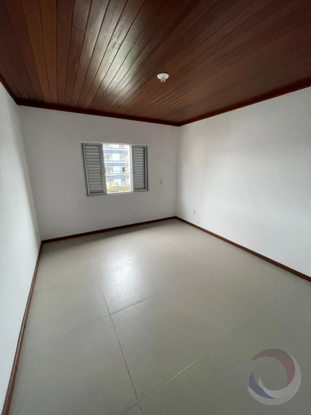 Casa na Carvoeira com 03 dormitórios, sendo 01 suíte e 1 vaga - 112m²: 2ª foto da galeria de imagens do imóvel