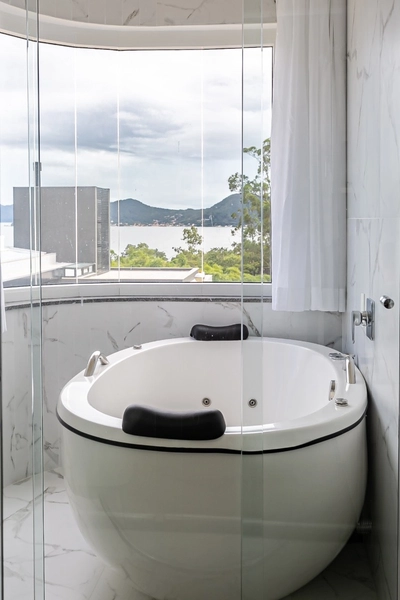 Casa em Cacupé com 4 dormitórios sendo 4 suítes e 3 vagas 319m²: 7ª foto da galeria de imagens do imóvel