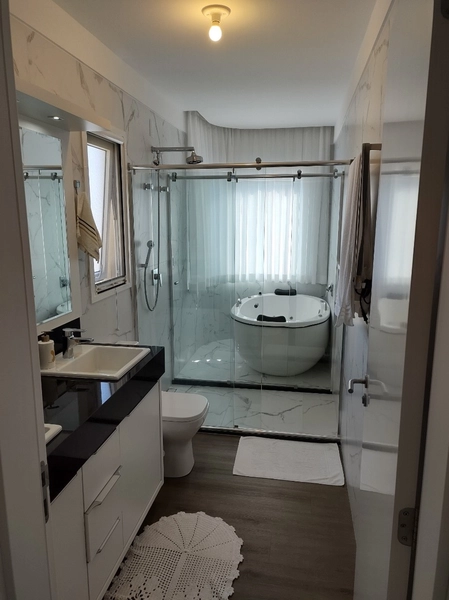 Casa em Cacupé com 4 dormitórios sendo 4 suítes e 3 vagas 319m²: 10ª foto da galeria de imagens do imóvel