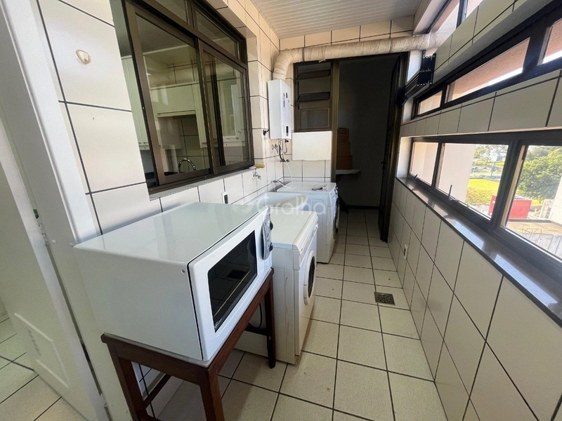 Apartamento na agronômica com 3 dormitórios, sendo 1 suíte e 1 vagas: 12ª foto da galeria de imagens do imóvel