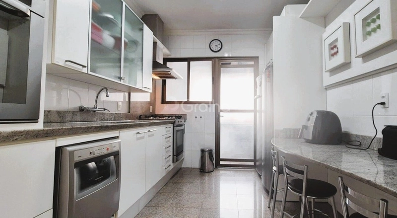 Apartamento no Centro com 3 dormitórios, 1 suíte e 2 vagas: 8ª foto da galeria de imagens do imóvel