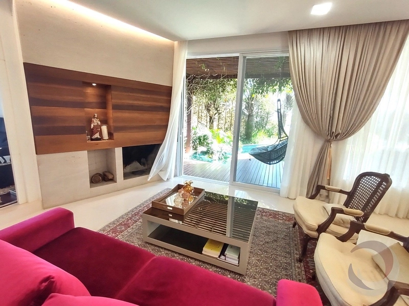 Casa residencial em condomínio fechado no Cacupé com 04 suítes: 4ª foto da galeria de imagens do imóvel