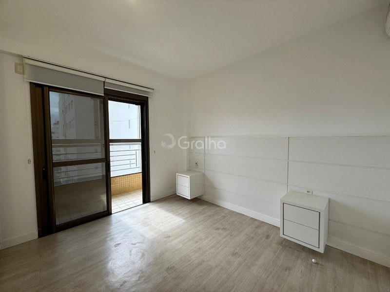 Apartamento no Centro com 1 dormitório com 1 vaga: 13ª foto da galeria de imagens do imóvel