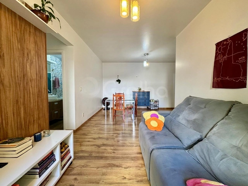 Apartamento no Córrego Grande com 3 dormitórios, sendo 1 suíte e 1 vag: 2ª foto da galeria de imagens do imóvel