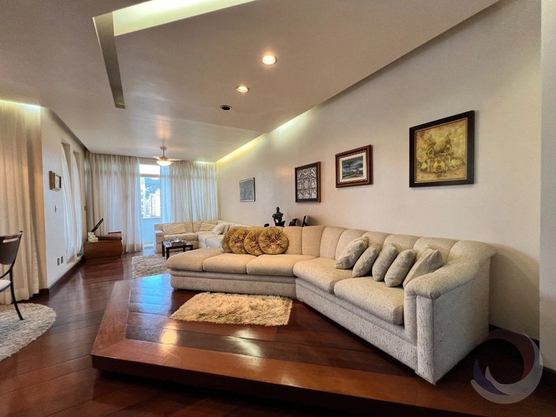 Apartamento no Centro com 4 dormitórios, sendo 2 suítes e 3 vagas: 2ª foto da galeria de imagens do imóvel