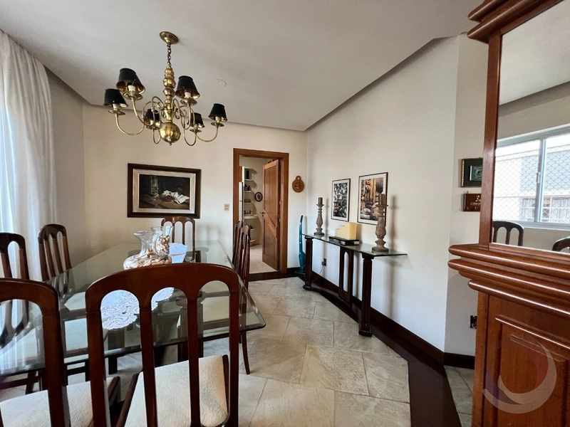 Apartamento no Centro com 4 dormitórios, sendo 2 suítes e 3 vagas: 10ª foto da galeria de imagens do imóvel