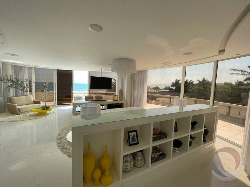 Casa residencial com 5 suítes em Jurerê Internacional: 3ª foto da galeria de imagens do imóvel