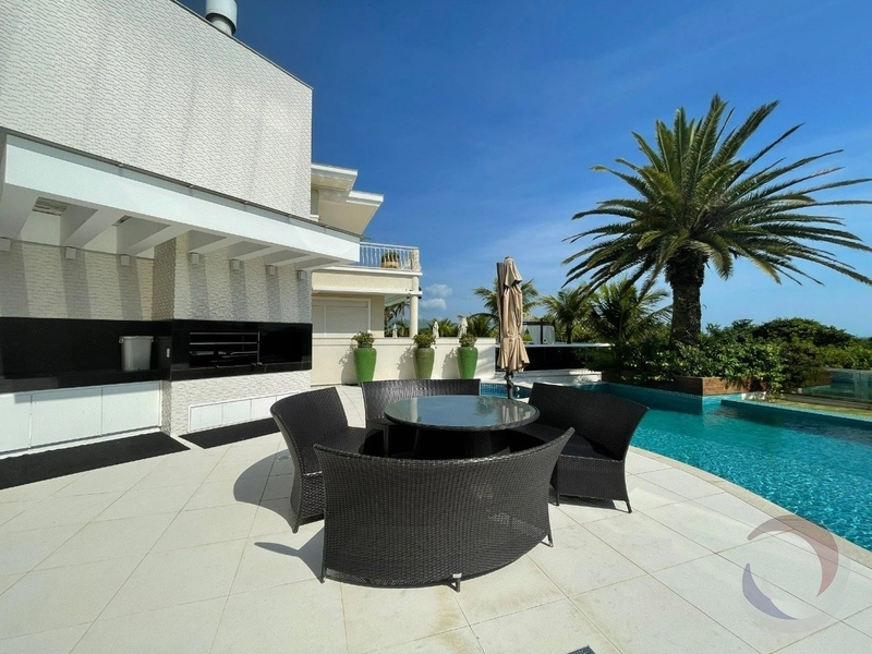 Casa residencial com 5 suítes em Jurerê Internacional: 24ª foto da galeria de imagens do imóvel