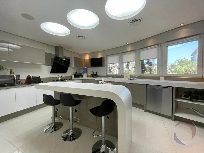 Casa residencial com 5 suítes em Jurerê Internacional: 5ª foto da galeria de imagens do imóvel