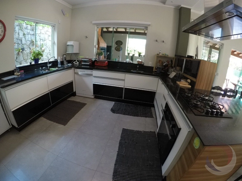 Casa residencial em Cacupé com 3 dormitórios, sendo 3 suítes e 4 vagas: 16ª foto da galeria de imagens do imóvel