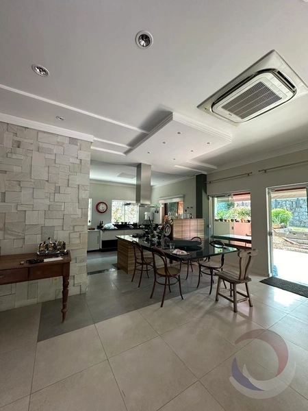 Casa residencial em Cacupé com 3 dormitórios, sendo 3 suítes e 4 vagas: 10ª foto da galeria de imagens do imóvel