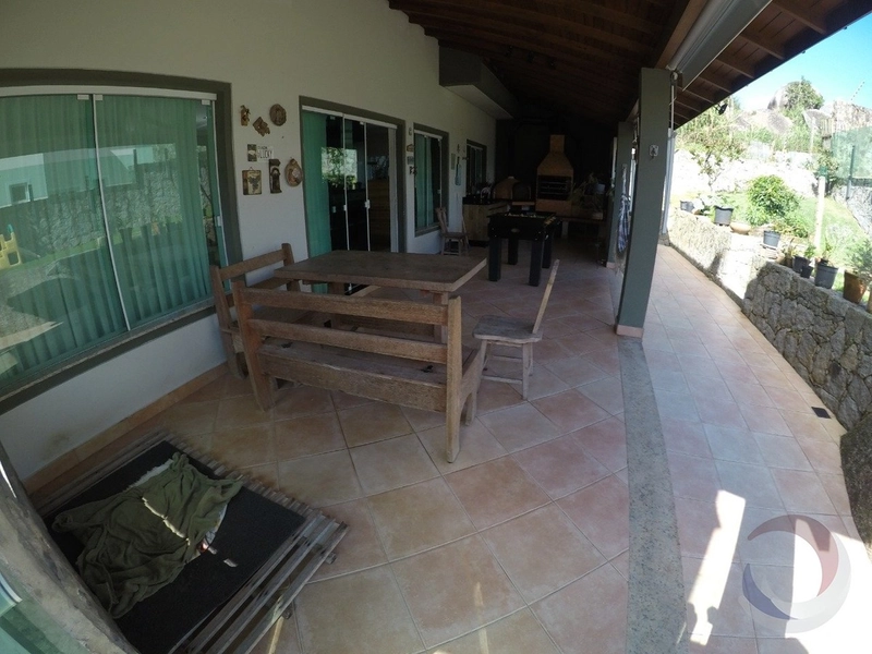 Casa residencial em Cacupé com 3 dormitórios, sendo 3 suítes e 4 vagas: 8ª foto da galeria de imagens do imóvel