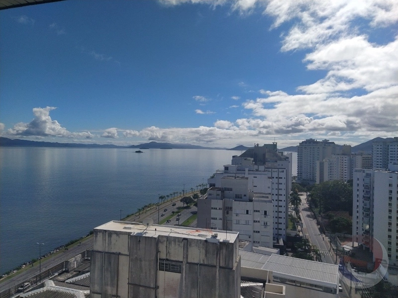 Cobertura na Beira Mar Norte com 4 suítes e 4 vagas - 431,55m²: 3ª foto da galeria de imagens do imóvel