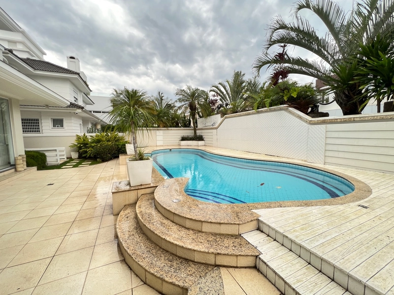 Casa em Jurere Internacional com 5 suítes e 6 vagas - 627m²: 1ª foto da galeria de imagens do imóvel