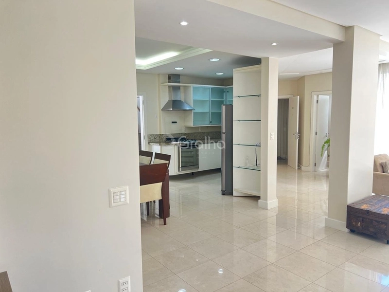 Apartamento na Beira Mar com 3 dormitórios, sendo 1 suítes e 1 vaga: 6ª foto da galeria de imagens do imóvel