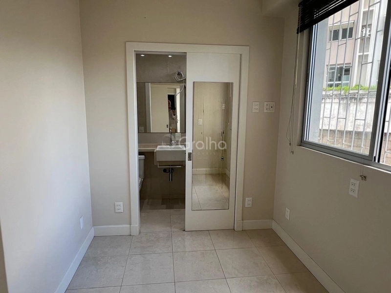 Apartamento na Beira Mar com 3 dormitórios, sendo 1 suítes e 1 vaga: 22ª foto da galeria de imagens do imóvel