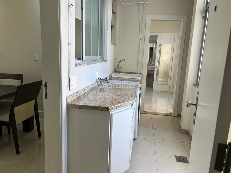 Apartamento na Beira Mar com 3 dormitórios, sendo 1 suítes e 1 vaga: 12ª foto da galeria de imagens do imóvel