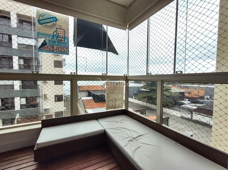 Apartamento em Coqueiros com 3 dormitórios, sendo 1 suíte e 2 vagas: 8ª foto da galeria de imagens do imóvel