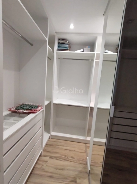 Apartamento em Coqueiros com 3 dormitórios, sendo 1 suíte e 2 vagas: 16ª foto da galeria de imagens do imóvel