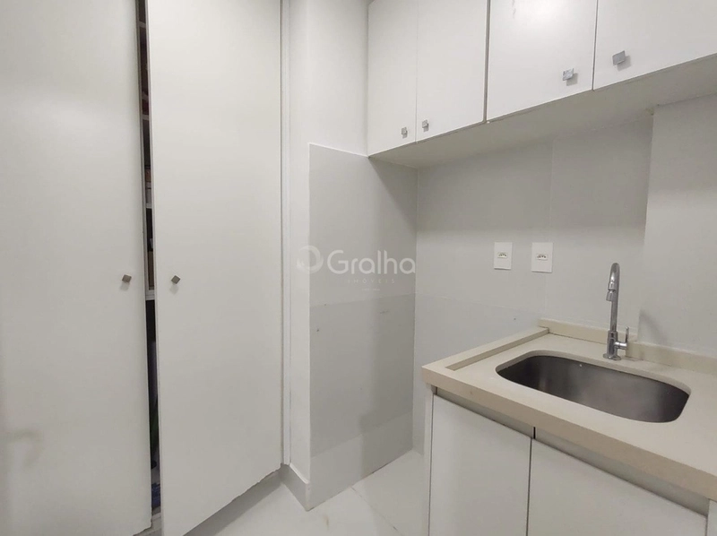 Apartamento em Coqueiros com 3 dormitórios, sendo 1 suíte e 2 vagas: 14ª foto da galeria de imagens do imóvel