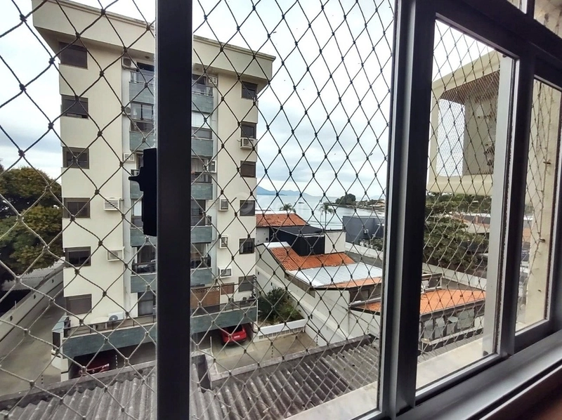 Apartamento em Coqueiros com 3 dormitórios, sendo 1 suíte e 2 vagas: 20ª foto da galeria de imagens do imóvel