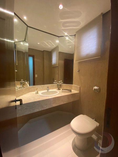 Apartamento no Centro com 4 dormitórios 1 suíte e 2 vagas: 3ª foto da galeria de imagens do imóvel