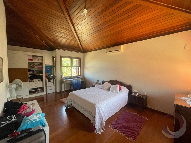 Casa no Rio Tavares com 4 dormitórios sendo 1 suítes e 2 vagas -200m²: 8ª foto da galeria de imagens do imóvel